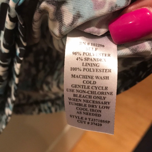 Beautiful Mosaic Print Connected Apparel Dress - Picture 6 of 6